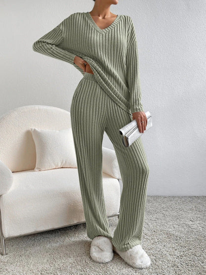 Noëlle | Casual Knitted Trouser Set with V-Neck 