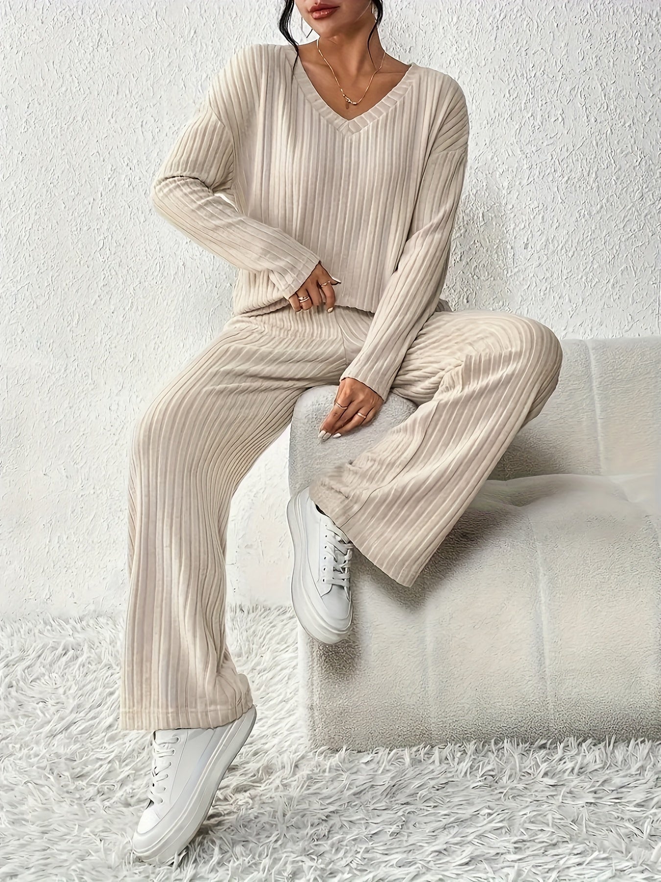 Noëlle | Casual Knitted Trouser Set with V-Neck 