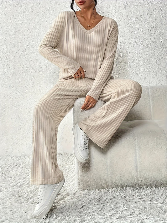 Noëlle | Casual Knitted Trouser Set with V-Neck 